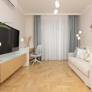 Bright Kasprzaka Wola Near Metro Station By Renters Apartament