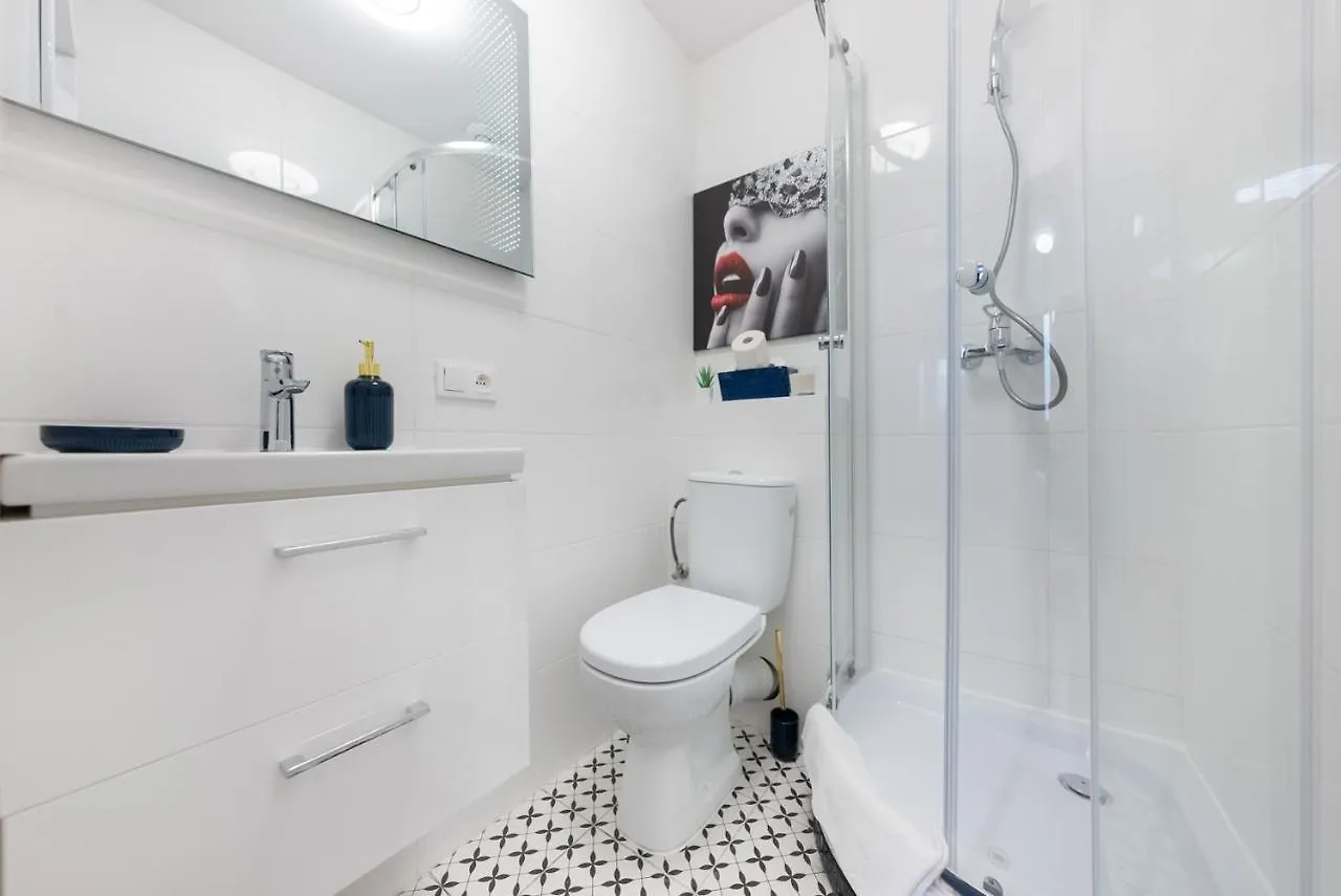 Unit Rooms Warszawa By Metro Rondo Onz Short Rent Idealne Pokoje Na Nocleg W Warszawie