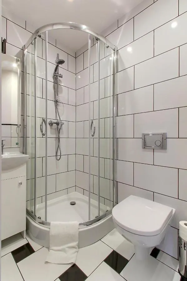 Unit Rooms Warszawa By Metro Rondo Onz Short Rent Idealne Pokoje Na Nocleg W Warszawie Апартаменты Варшава
